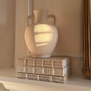 Elegant Amphora Vase - Textured Ceramic Home Accent